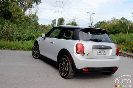 Mini Cooper SE, trois quarts arrière